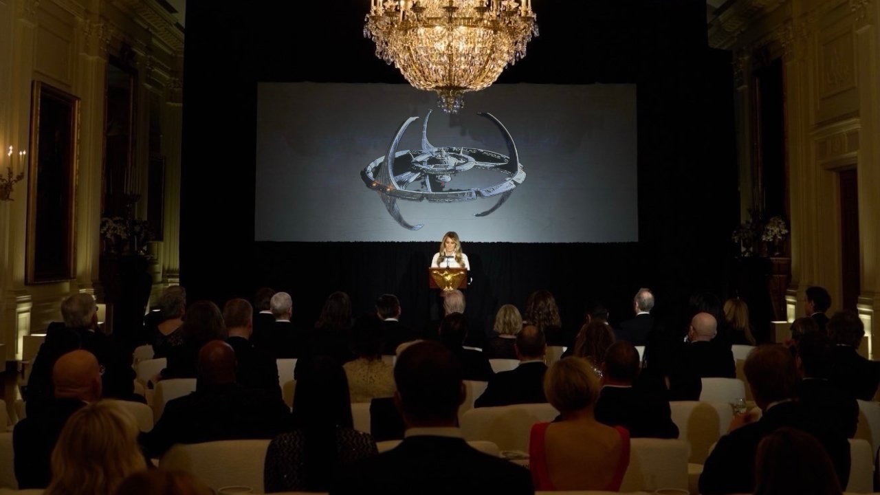 Star Trek: Deep Space Nine seemingly being shown at the Melania Trump film screening.